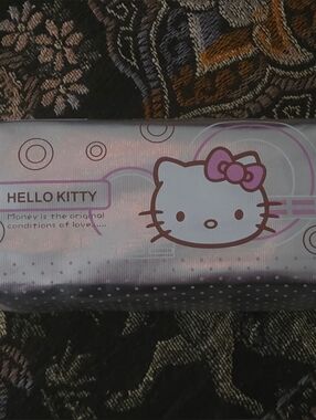 Hello Kitty Silver Metallic with Pink Small Purse